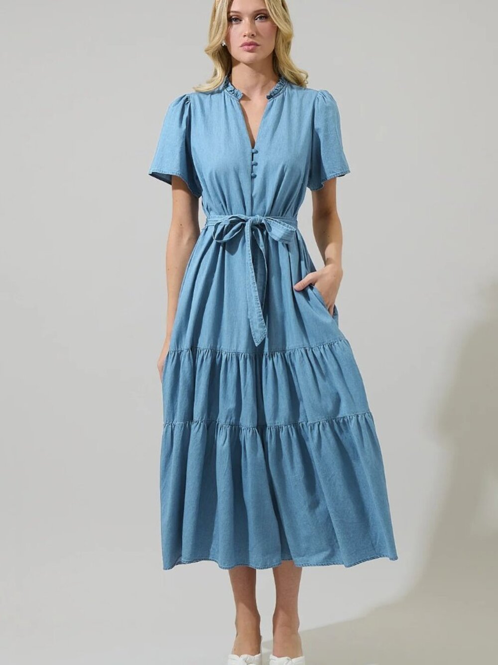 SugarLips NWT Skylah Chambray Britt Tiered Midi Dress Size Med (Still on Web)